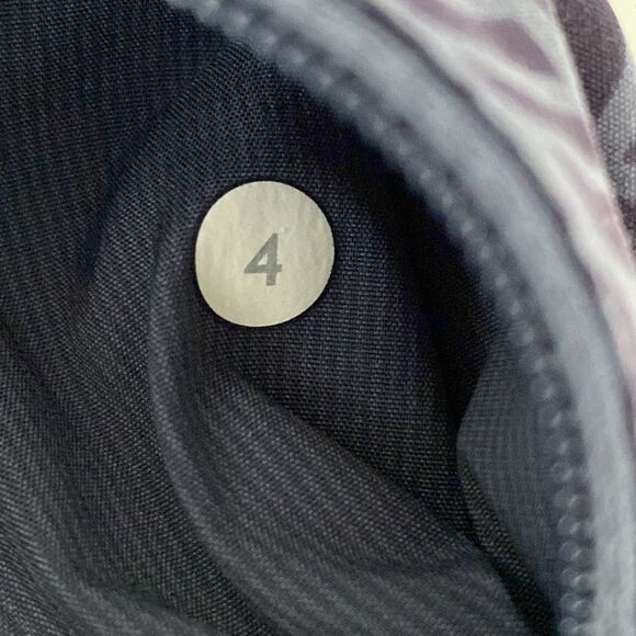 Lululemon Hotty Hot Short Purple Palm Cadet Sz 6 Elastic Waistband Summer Run - Picture 7 of 13